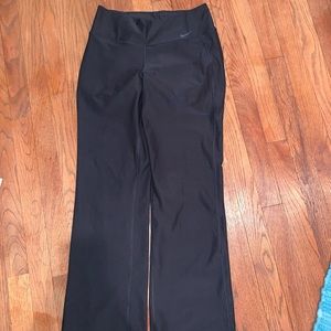 Women’s black nike  yoga pants
